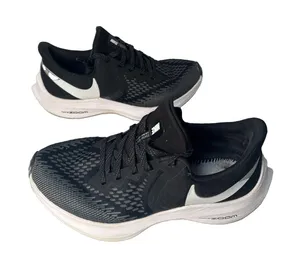 Nike Air Zoom Winflo 6 Women’s Size 8 Black White Running Shoes AQ8228-003 thumbnail 1