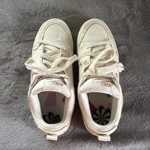Nike dunk low disrupt 2 pale ivory and sail size 9 thumbnail 4