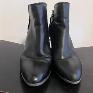 Veronica Frye Black Leather Ankle Booties Size 8.5 thumbnail 3