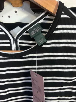 NWT Wild Fable Women’s Black White Striped Sleeveless Tank Top Size S thumbnail 4