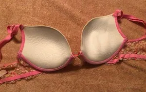 Victoria’s Secret Push-Up Bra thumbnail 3