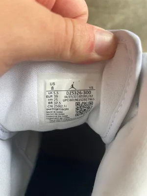 Nike Air Jordan 1 Mid thumbnail 4