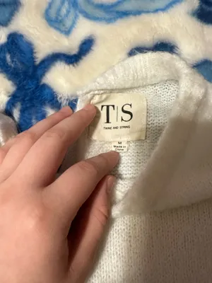 TJ Maxx sweater thumbnail 3