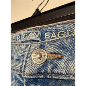American Eagle Barrel Jeans Light Wash Closet Staple Size 000 thumbnail 3