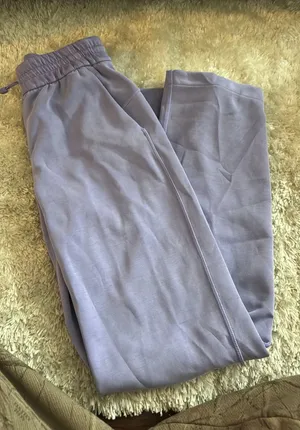 Lululemon Cargo Pants thumbnail 1
