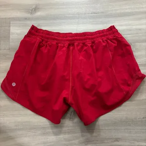 Lululemon Hotty Hot Short Long 4" Dark Red Women Size 10 thumbnail 3