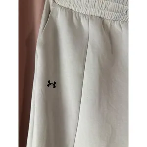 Under Armour wide leg sweat pants sz L thumbnail 2