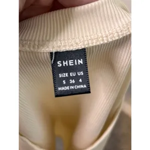 SHEIN Cream Ribbed Short Sleeve Crop Top Size Small thumbnail 3