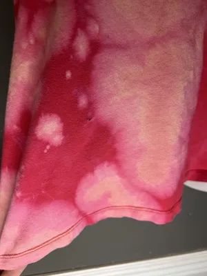 Tampa Bay Buccaneers Shirt Womens XL Red NFL Football Tie Dye Fanatics V Neck thumbnail 5