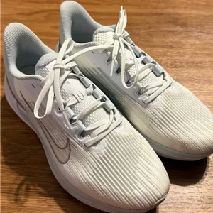 Nike Air White Athletic Sneakers thumbnail 1