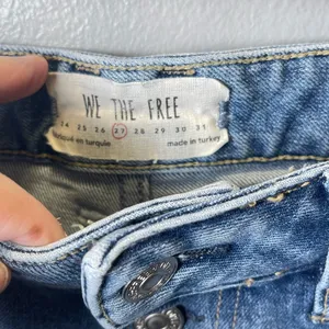 Free People We The Free Dylan High‎ Rise Bootcut Distressed Button Fly Jeans 27 thumbnail 4