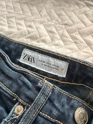 ZARA Dark Wash Jeans thumbnail 2
