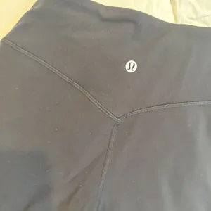 lululemon navy Black leggings Size 2 With Banded Bottom thumbnail 12