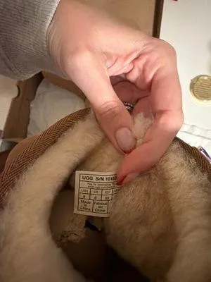 Classic UGG Mini thumbnail 5