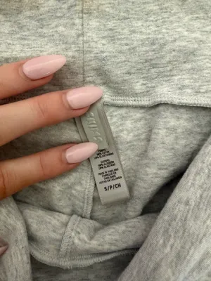 SKIMS Pants thumbnail 2