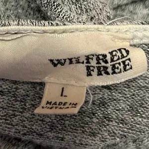 Aritzia Wilfred Free Gray Racerback Sleeveless Workout Athletic Tank Top Size L thumbnail 3