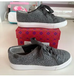TORY BURCH Marion Quilted Fleece Lace Up Sneakers, Dovestone 8 EUC thumbnail 4