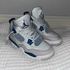 Air Jordan 4 military blue thumbnail 1