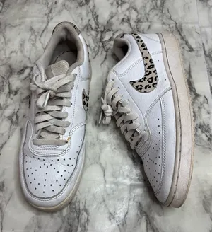 Nike Court Vision Low Women’s White tan brown Animal Print size 9.5 thumbnail 1