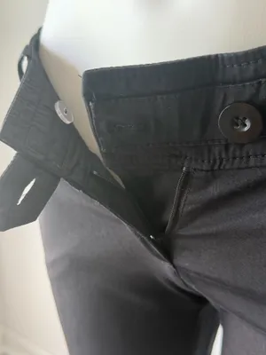 H&M Black Cropped Dress Pants thumbnail 3