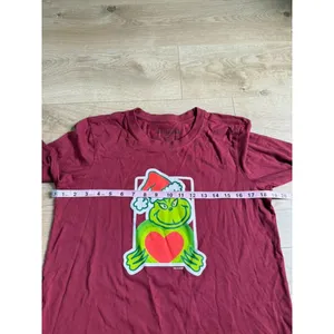 EUC Life Is Good Grinch with heart crusher tee long sleeve classic fit size M thumbnail 6