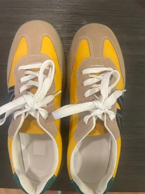 SHEIN Yellow and Black Women's Lace-Up Sneakers thumbnail 2