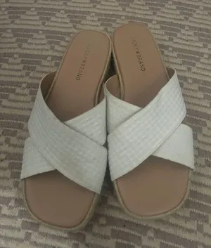 Lucky Brand Sandals thumbnail 1