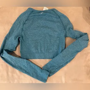 Gymshark Teal Women's Crew Neck Long‎ Sleeve Crop Top Size Small thumbnail 2