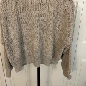 American Eagle oversized slouch sweater! Super soft and cozy thumbnail 5