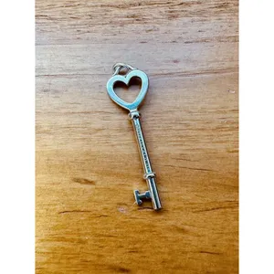 Tiffany & Co Elegant Large Sterling Silver Open Heart Key Pendant Only W/Box‎ thumbnail 10
