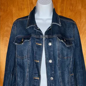 Universal Threads Freeborn Blue Jean Denim  Jacket - Size M thumbnail 2