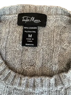 Taylor Marc’s Gray Cable Knit Cashmere Sweater Womens Size Medium thumbnail 4