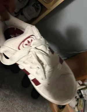 Cream and red Adidas thumbnail 1