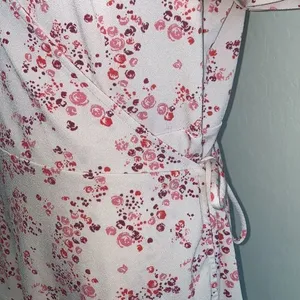 5/$30 🎈 41 hawthorn women’s XL‎ pink floral wrap blouse thumbnail 3