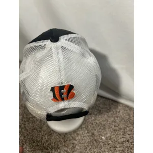 Woman's Cincinnati Bengals T-Shirt and New Era 9FORTY Trucker Hat Set Black thumbnail 6