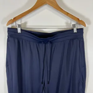 Halara Women XL Navy Blue High Waisted Cropped Joggers‎ Drawstring Pockets NEW thumbnail 2