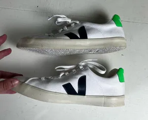 VEJA- Campo Low Top Sneakers Athletic Casual Preppy Tie Up Tennis Shoe thumbnail 4