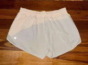 Lululemon Hotty Hot Short Asym Light Chrome/White sz:10 4” thumbnail 4
