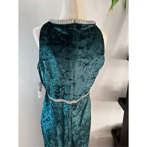 R& M Richard’s Green velvet like fancy dress size 6 thumbnail 4