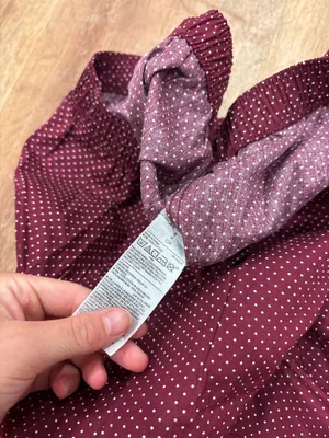 Old navy burgundy polka dot shorts thumbnail 4