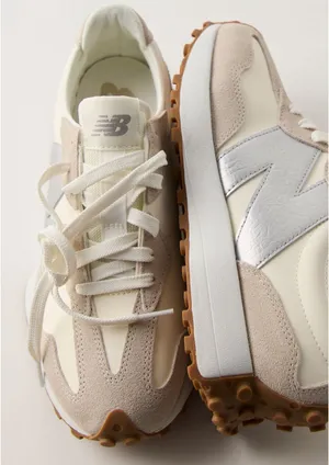 New Balance 327 Women’s Sneakers thumbnail 3