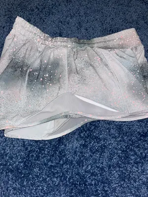 Lululemon Patterned Hotty Hot 2.5” Shorts thumbnail 9