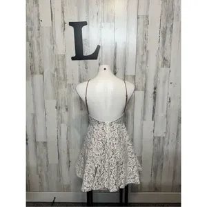 TRAC Ivory Over Mauve Pink Floral Lace Dress Womens Large L Backless Homecoming thumbnail 3
