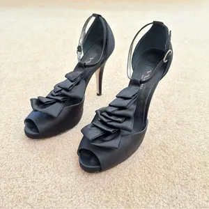 Nina Elga Black Satin Ruffle Platform Peep-Toe Stiletto Heels 7 thumbnail 12