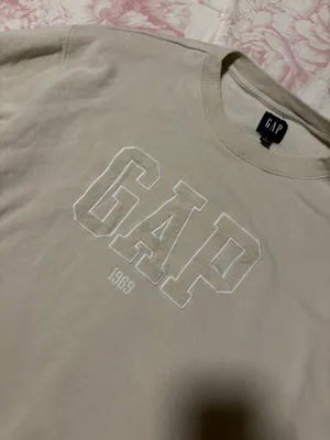 Gap Crewneck thumbnail 3