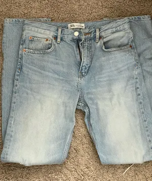 ZARA Straight-Leg Jeans thumbnail 1