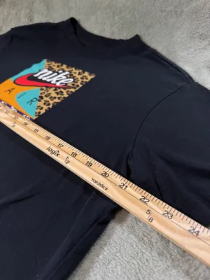 Nike Black Tee Women’s Loose Fit Leopard Graphic Oversize M thumbnail 3