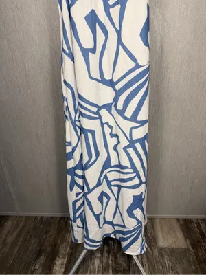 Banana Republic Blue and White Printed Halter Midi Dress thumbnail 4