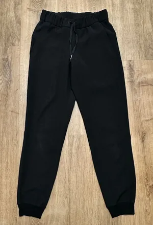 Lululemon | Woman's Black Elastic Drawstring Waist‎ Sweatpant Joggers, Size 2 thumbnail 1