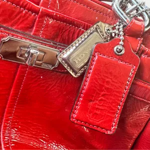 Vintage Coach Chelsea Jayden Cherry Red Patent Leather Tote 18960 Y2K thumbnail 4